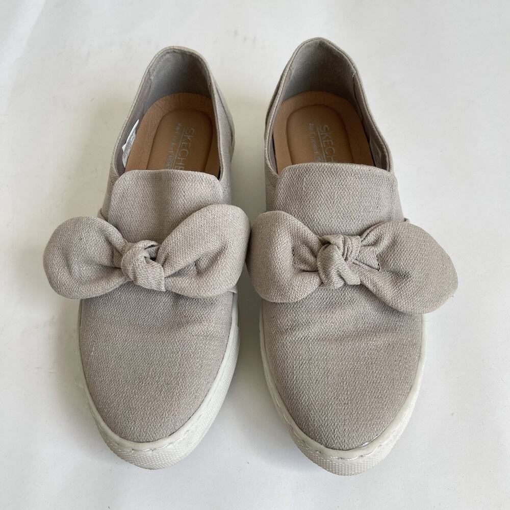 Skechers Bow Sneakers Women 7 Shoes Slip On Memory Foam Comfort Loafers - Picture 2 of 11